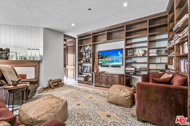 Fireplace, Interior, Living room, Recessed Lighting