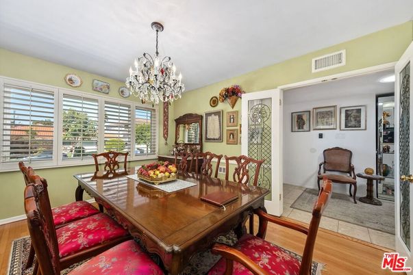 Chandelier, Dining room, Interior, Wood Texture Flooring
