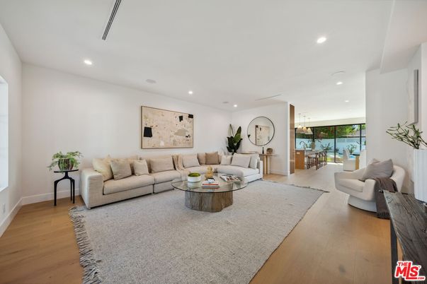 Dining room, Interior, Living room, Pendant Lights, Recessed Lighting, Wood Texture Flooring