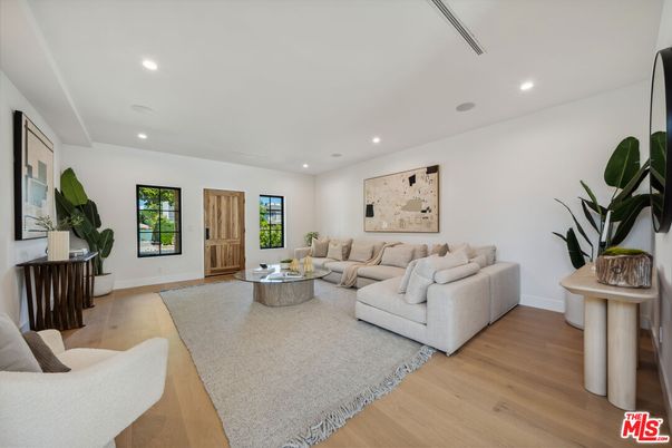 Interior, Living room, Recessed Lighting, Wood Texture Flooring