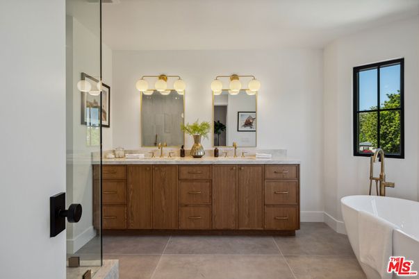 Bathroom, Dual Sink Vanities, Free Standing Baths, Interior