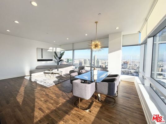 Dining room, Interior, Living room, Pendant Lights, Recessed Lighting, Wood Texture Flooring