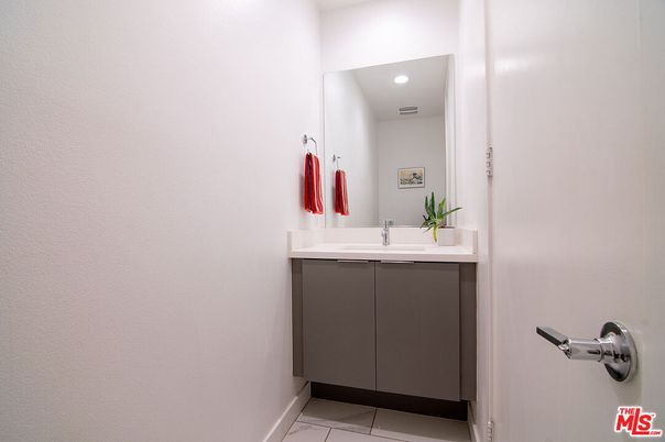 Bathroom, Interior, Marble, Recessed Lighting