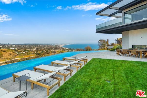 Backyard, Exterior, Pool, Water