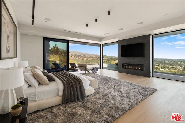 Bedroom, Fireplace, Interior, Recessed Lighting, Wood Texture Flooring