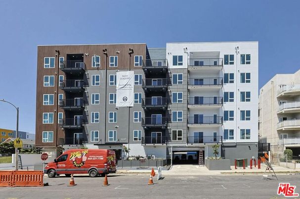 Exterior, Facade, Condo Building