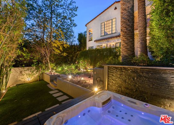 Exterior, Hot Tub