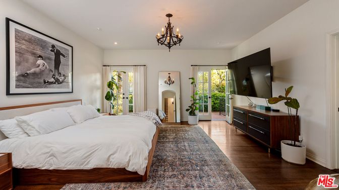 Bedroom, Chandelier, Interior, Recessed Lighting, Wood Texture Flooring