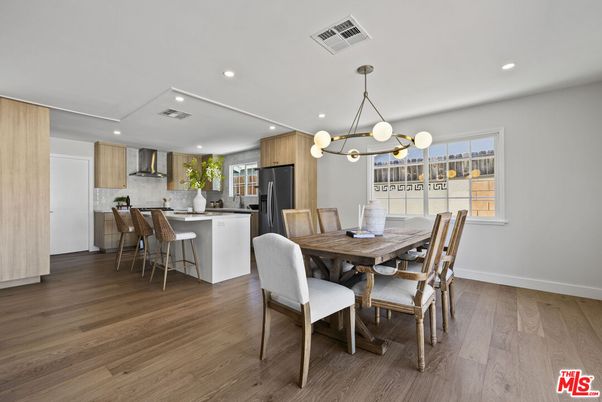 Dining room, Interior, Kitchen, Pendant Lights, Recessed Lighting, Wood Texture Flooring