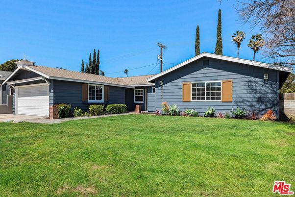 Backyard, Detached Garage, Exterior