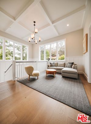 Chandelier, Interior, Living room, Recessed Lighting, Wood Texture Flooring