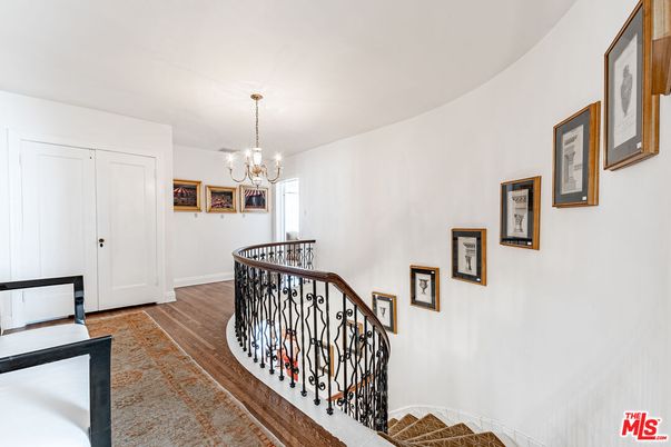 Chandelier, Interior, Wood Texture Flooring