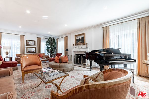 Fireplace, Interior, Living room, Piano, Recessed Lighting, Wood Texture Flooring