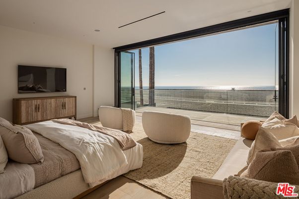 Bedroom, Interior, Recessed Lighting, Water, Wood Texture Flooring