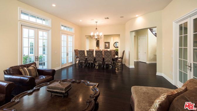 Chandelier, Dining room, Interior, Living room, Recessed Lighting, Wood Texture Flooring