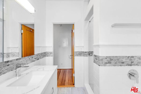 Bathroom, Dual Sink Vanities, Interior, Wood Texture Flooring