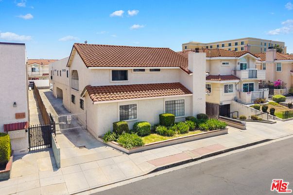 Exterior, Facade, Spanish Mediterranean