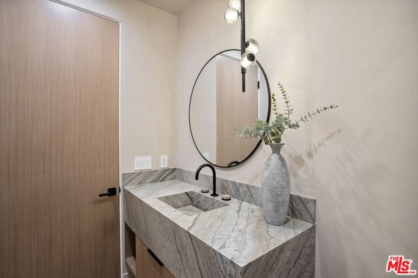 Bathroom, Interior, Tile Countertops