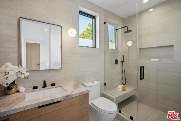 Bathroom, Glass Shower, Interior, Pendant Lights, Recessed Lighting