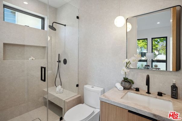 Bathroom, Glass Shower, Interior, Pendant Lights, Recessed Lighting