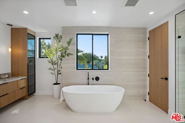 Bathroom, Free Standing Baths, Interior, Recessed Lighting