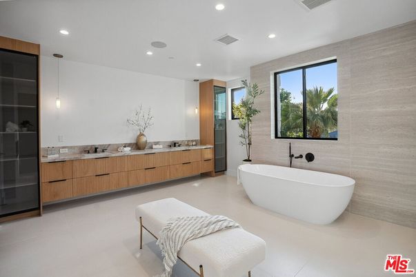 Bathroom, Dual Sink Vanities, Free Standing Baths, Interior, Pendant Lights, Recessed Lighting