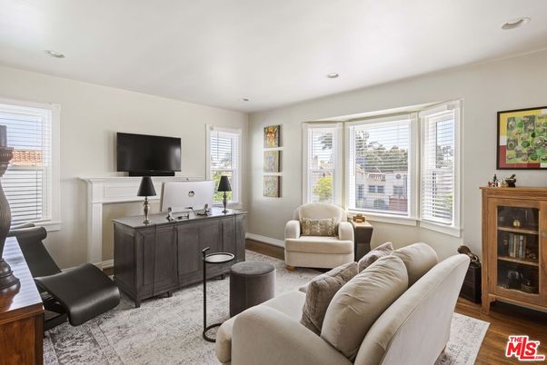 Home Office, Interior, Living room, Recessed Lighting, Wood Texture Flooring