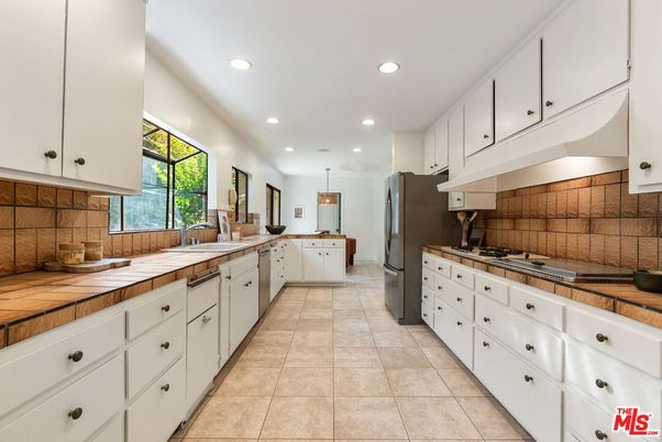 Interior, Kitchen, Pendant Lights, Recessed Lighting, Tile Countertops