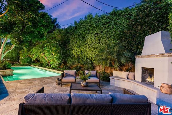 Exterior, Fireplace, Pool
