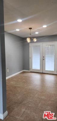 Empty room, Interior, Pendant Lights, Recessed Lighting