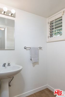 DE Listing image placeholder