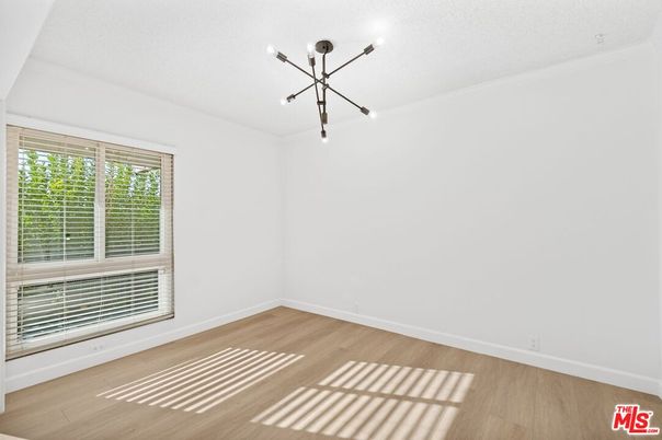 Empty room, Interior, Pendant Lights, Wood Texture Flooring