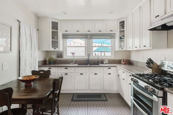 Dining room, Interior, Kitchen, Recessed Lighting