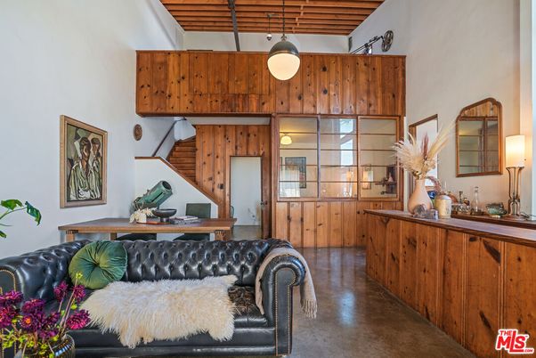 Interior, Pendant Lights, Wooden Beams, Wooden Walls