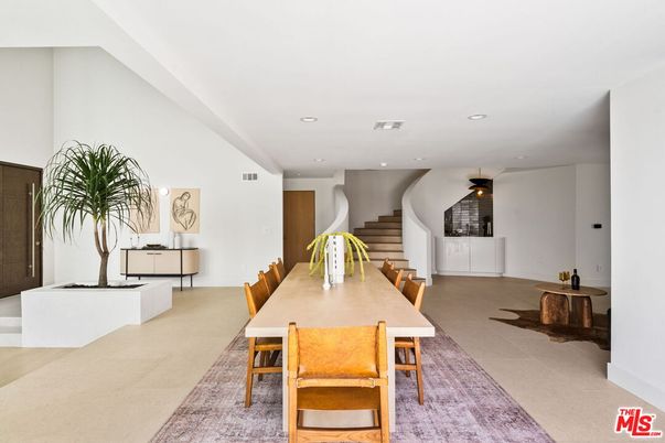 Dining room, Interior, Recessed Lighting