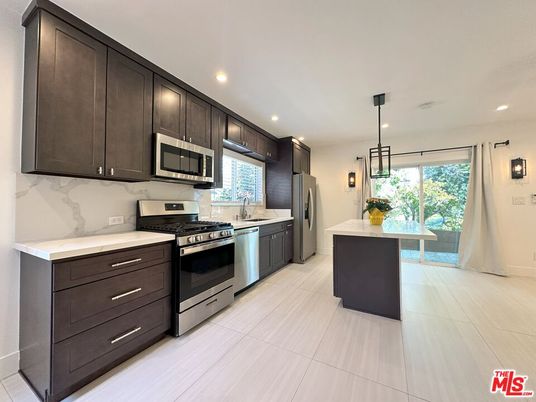 Interior, Kitchen, Pendant Lights, Recessed Lighting, Stainless Steel Appliances
