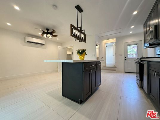 Interior, Kitchen, Pendant Lights, Recessed Lighting