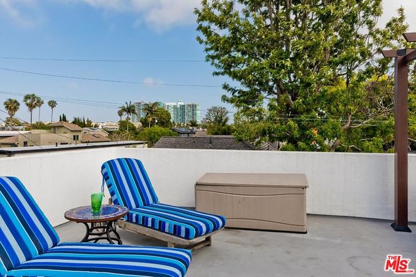 Exterior, Hot Tub