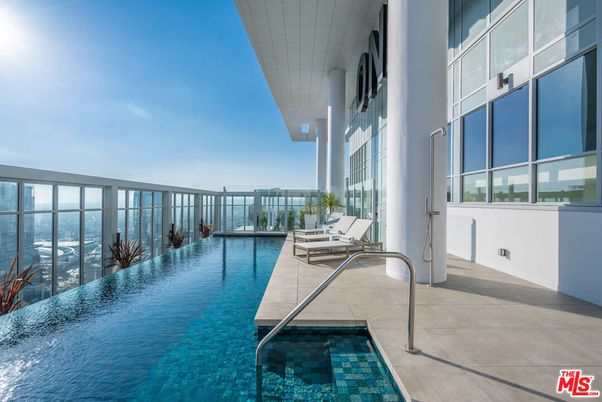 Exterior, Pool, Water
