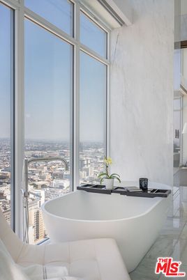 Bathroom, Free Standing Baths, Interior, Marble Walls