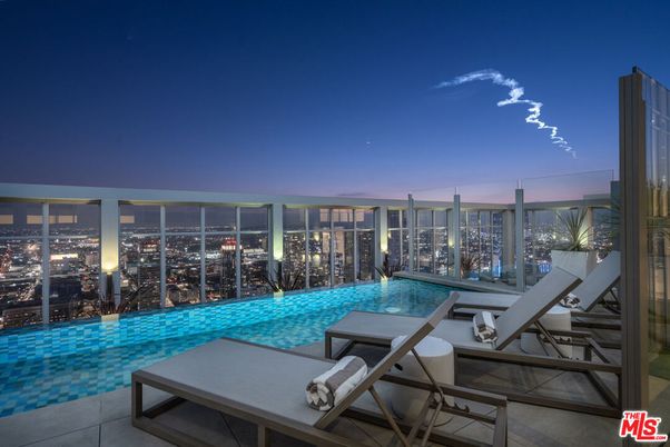 Exterior, Pool, Other