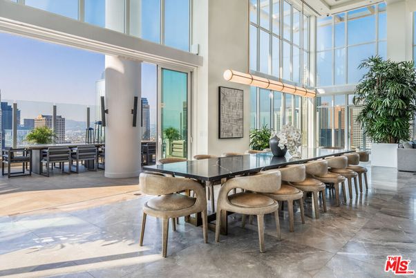 Dining room, Interior
