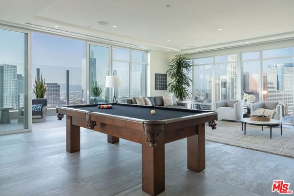 Billiard Table, Game Room, Interior, Living room, Recessed Lighting