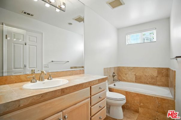 Bathroom, Interior, Tile Countertops