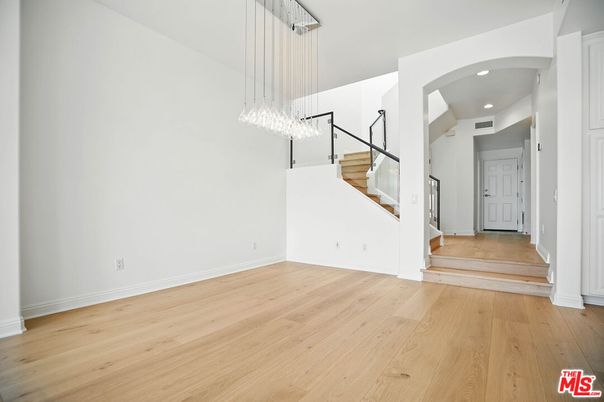Interior, Pendant Lights, Recessed Lighting, Wood Texture Flooring