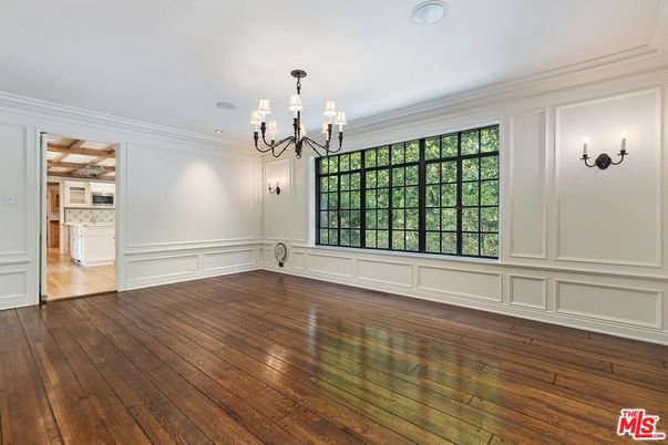 Chandelier, Empty room, Interior, Wood Texture Flooring