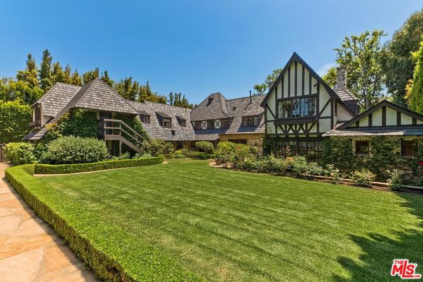 Backyard, Exterior, Facade, Tudor Revival