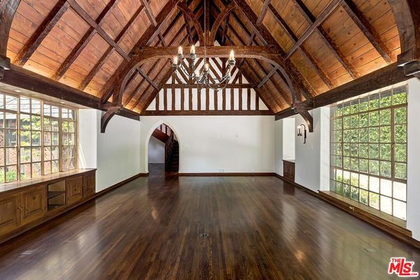 Chandelier, Empty room, Interior, Wooden Beams, Wooden Ceilings, Wood Texture Flooring
