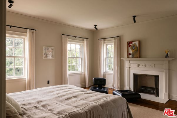 Bedroom, Fireplace, Interior, Wood Texture Flooring