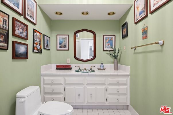 Bathroom, Interior, Recessed Lighting, Tile Countertops